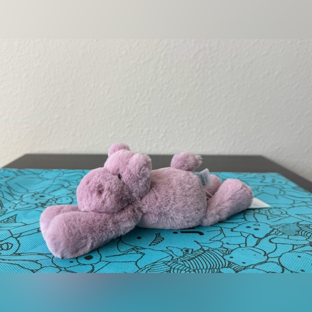 ❗️AUTHENTIC❗️NWT Jellycat Tiny Lavender Lilac SMUDGE HIPPO - SOLD OUT! HTF!